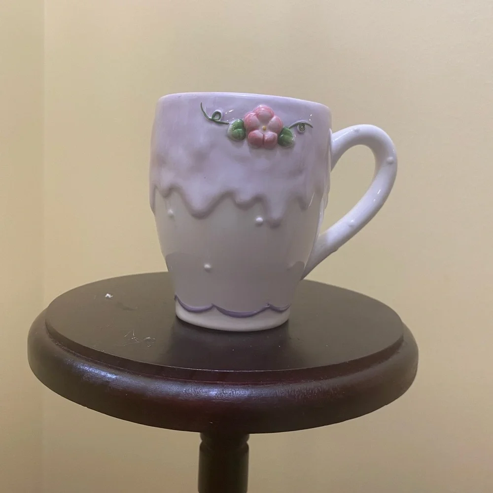 2004 Avon President's Club Mug
Birthday Gift Collection - Picture 1 of 5